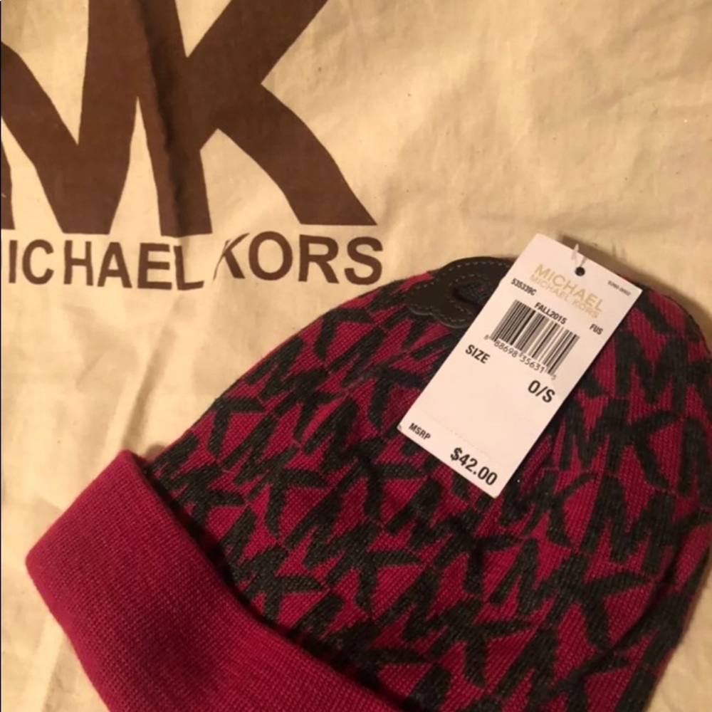 NWT-Michael Kors Beaniie Cap